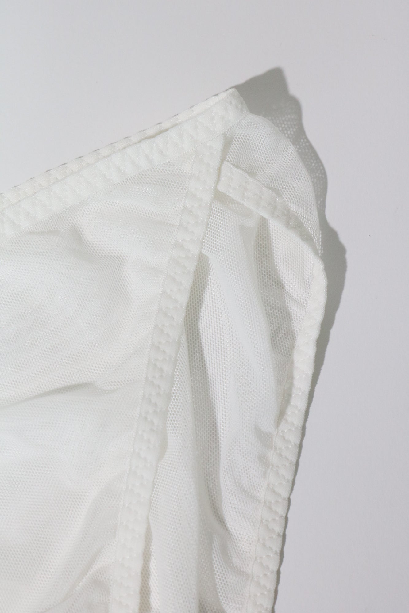 Kye-Intimates-Mies-Mesh-Brief-in-Bone-Shop-Sommer