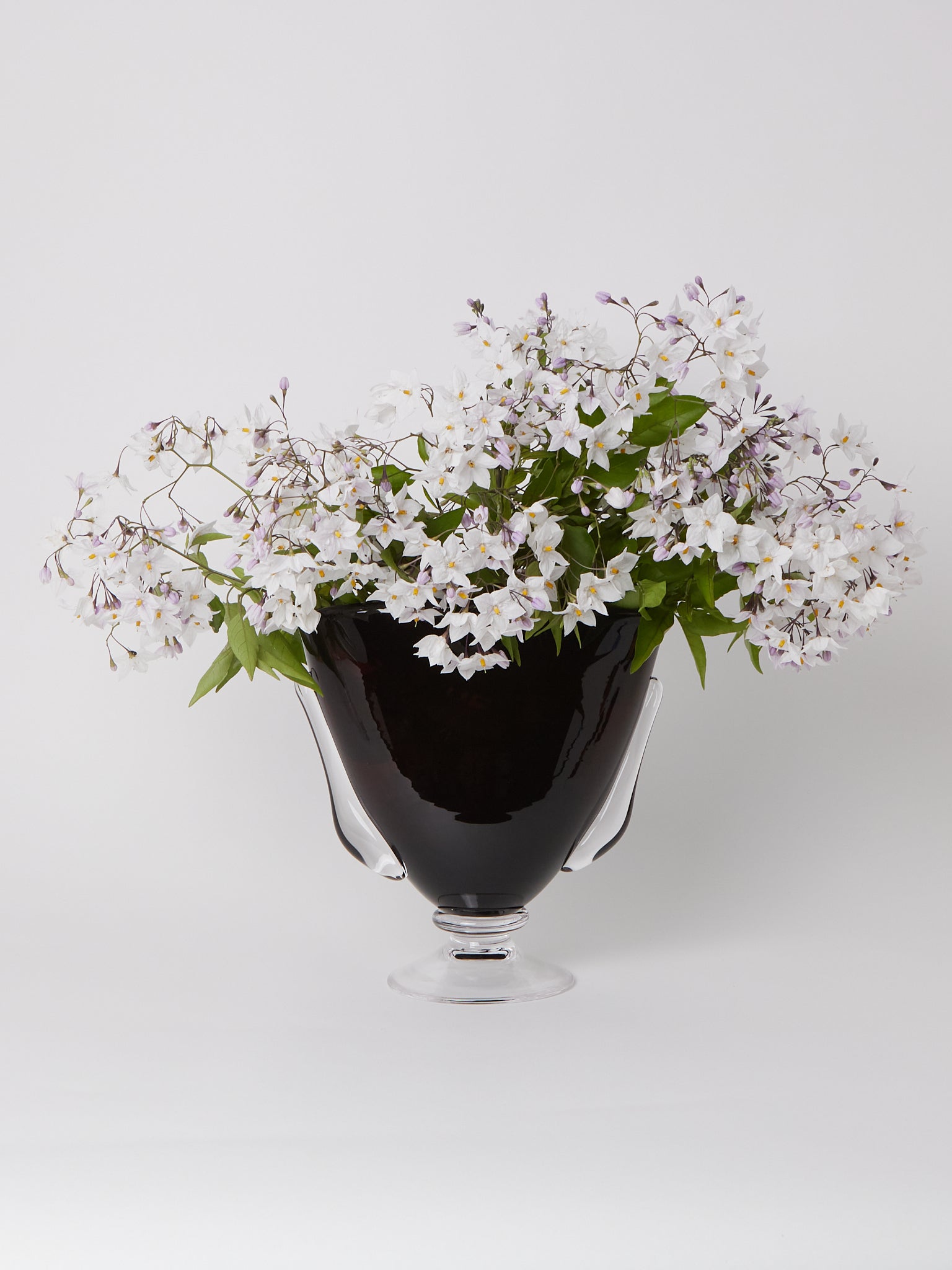 Akua-Objects-Karl-Vase-Shop-Sommer2.jpg