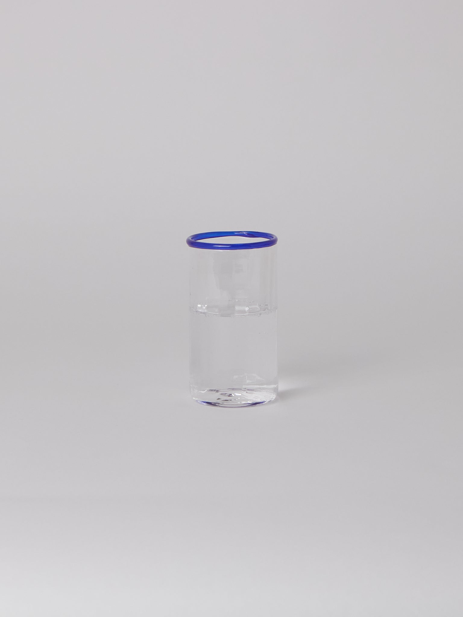 Akua-Objects-Peter-Glass-Sapphire-Shop-Sommer.jpg