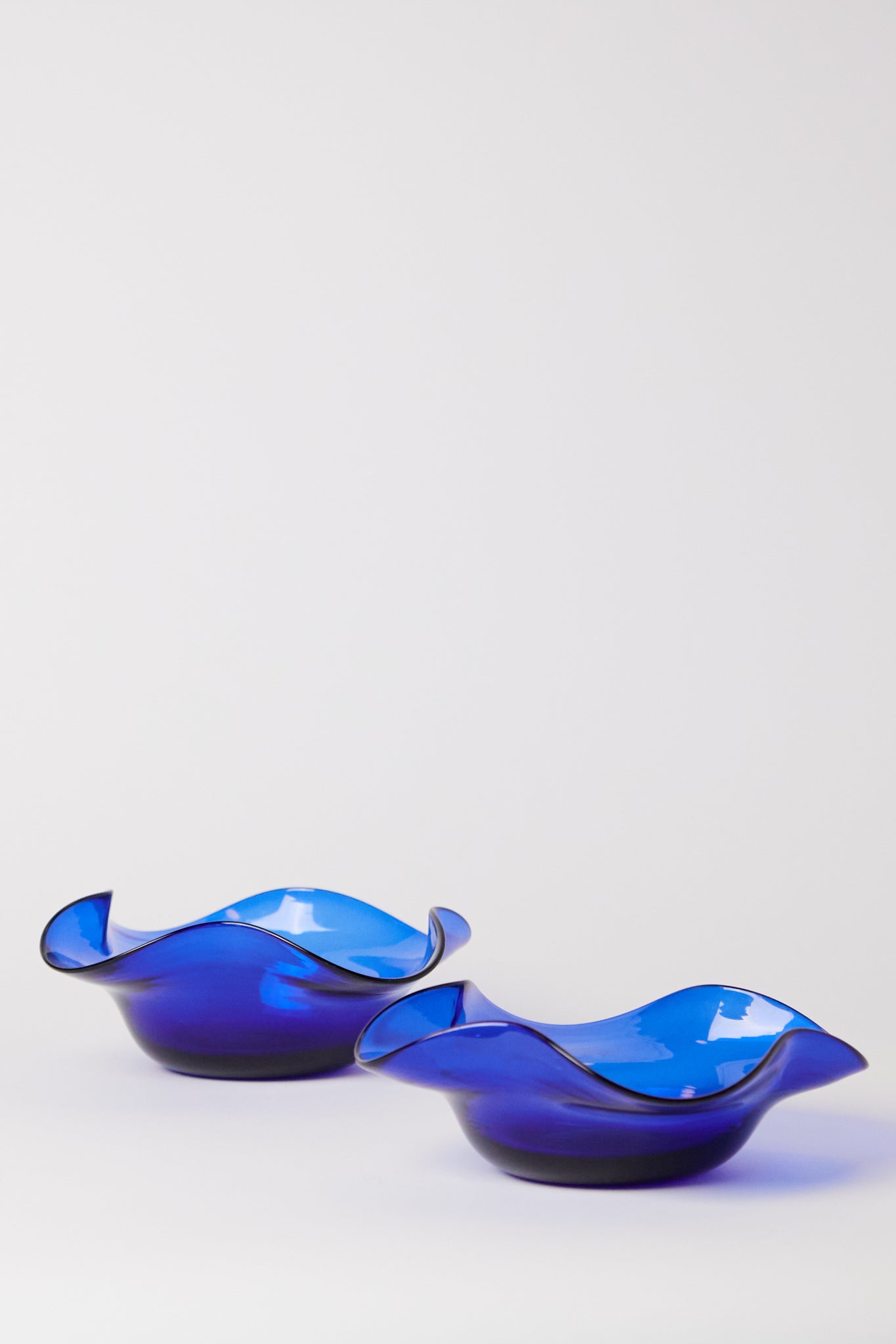 Akua-Objects-Michele-Bowl-in-Sapphire-Shop-SommerAkua-Objects-Michele-Bowl-in-Sapphire-Shop-Sommer