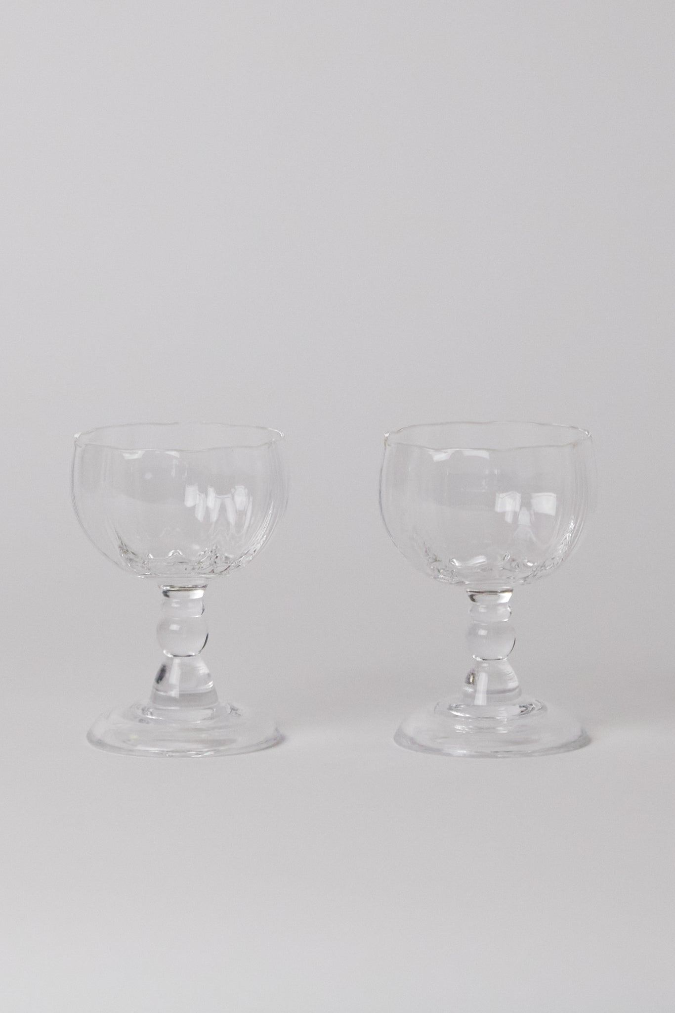 Akua-Objects-Alban-Wine-Glass-Small-Shop-Sommer