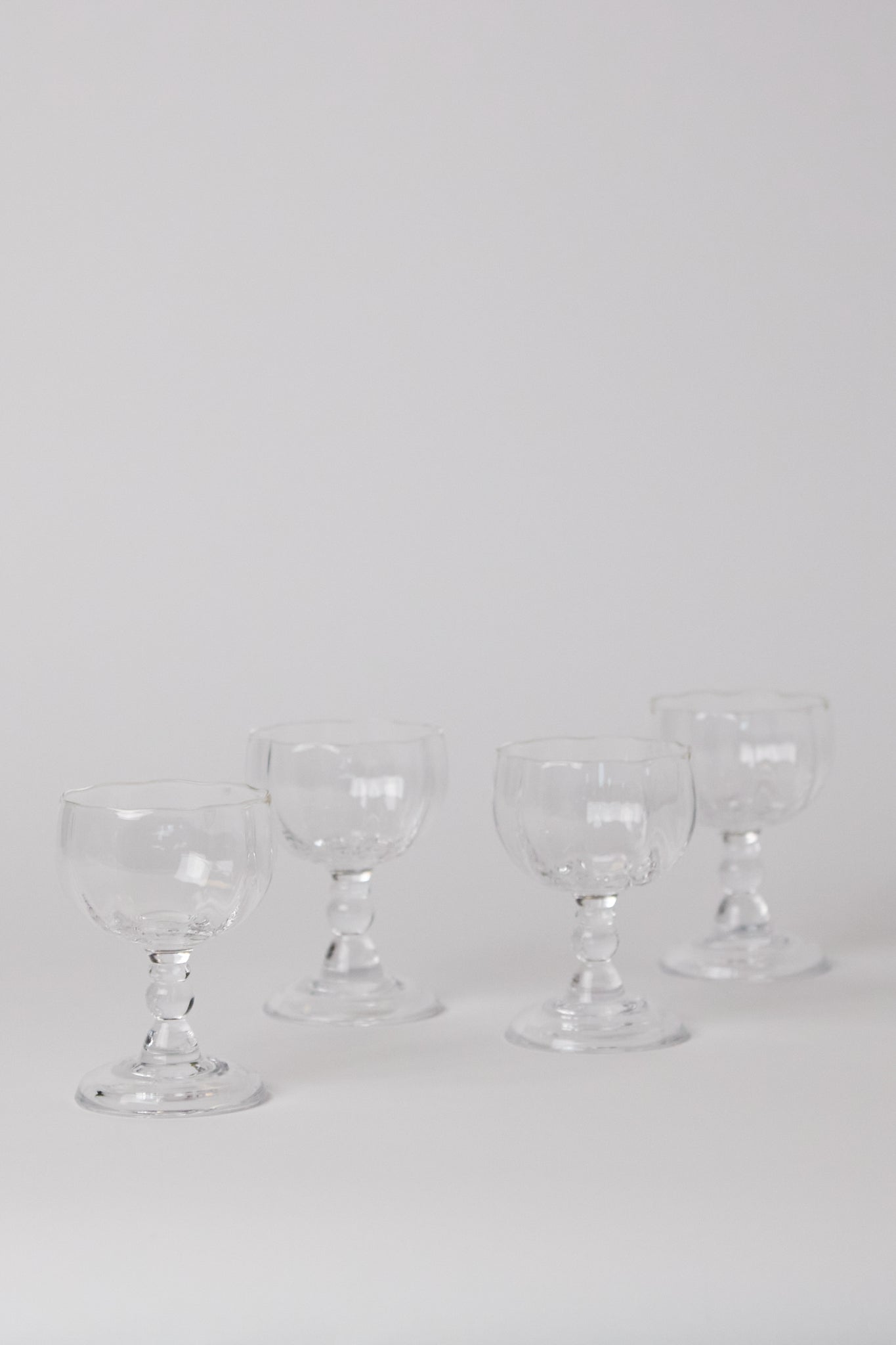 Akua-Objects-Alban-Wine-Glass-Small-Shop-Sommer