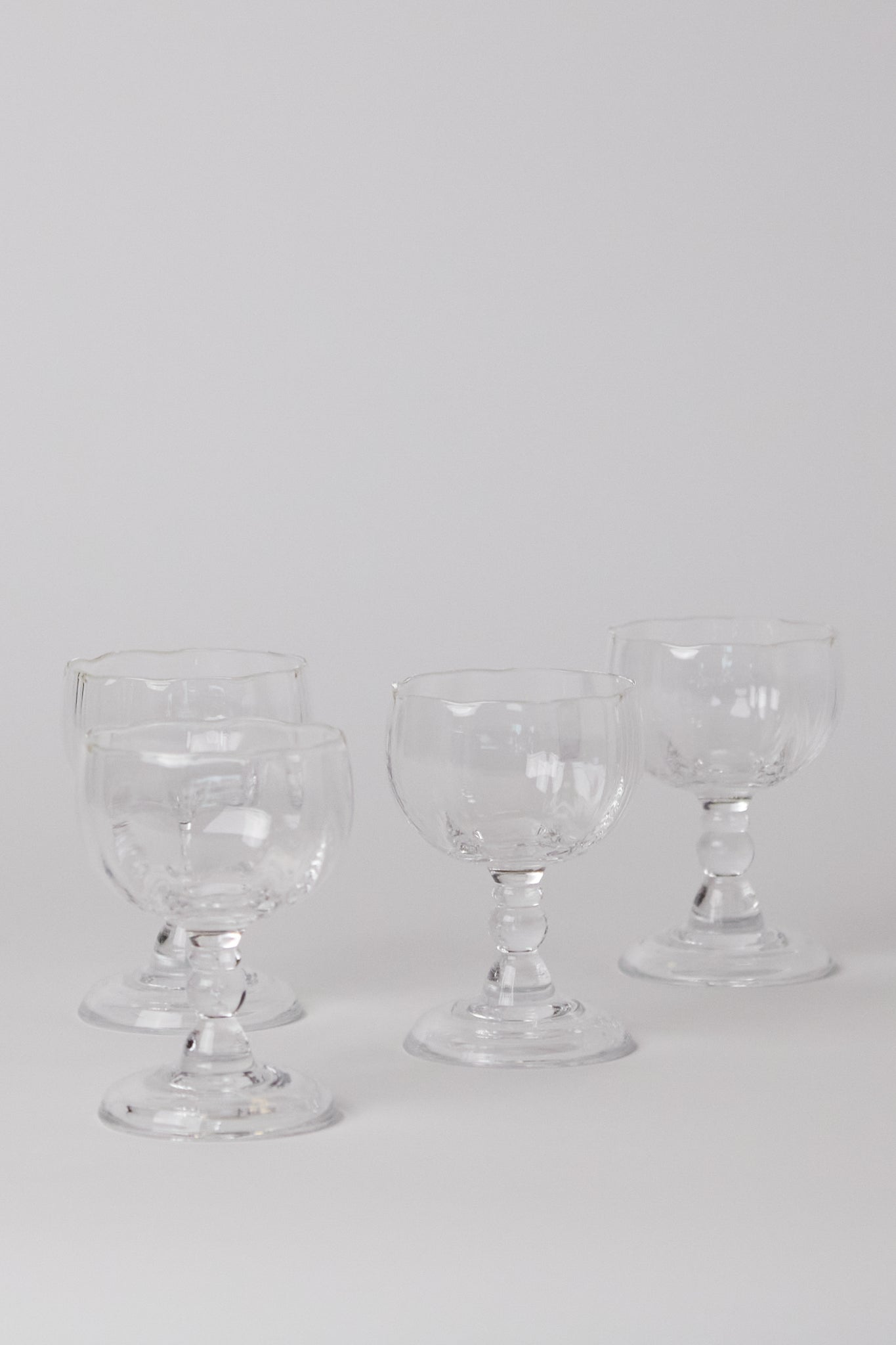 Akua-Objects-Alban-Wine-Glass-Small-Shop-SommerAkua-Objects-Alban-Wine-Glass-Small-Shop-Sommer