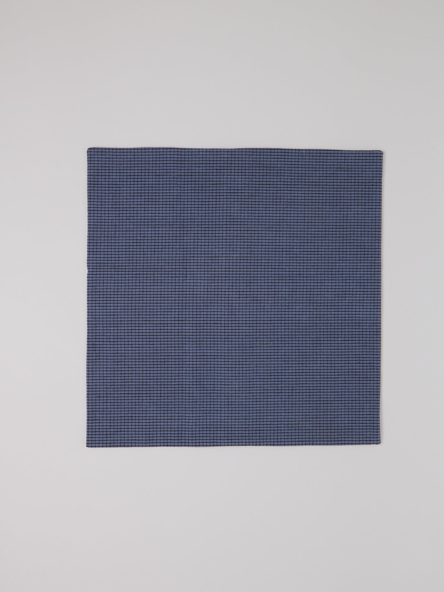 Petit Button Cushion Cover 01