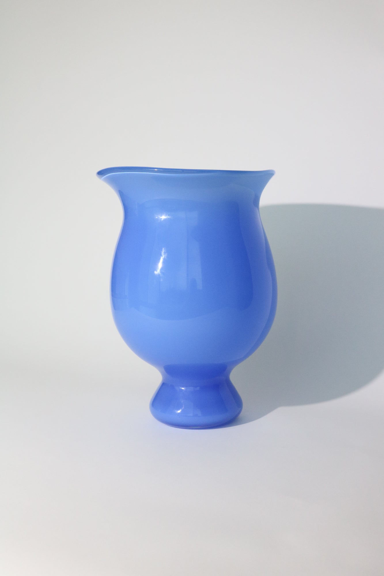 Helle-Mardahl-The-Medi-Glass-Vase-in-Blue-Lollipop-Shop-Sommer