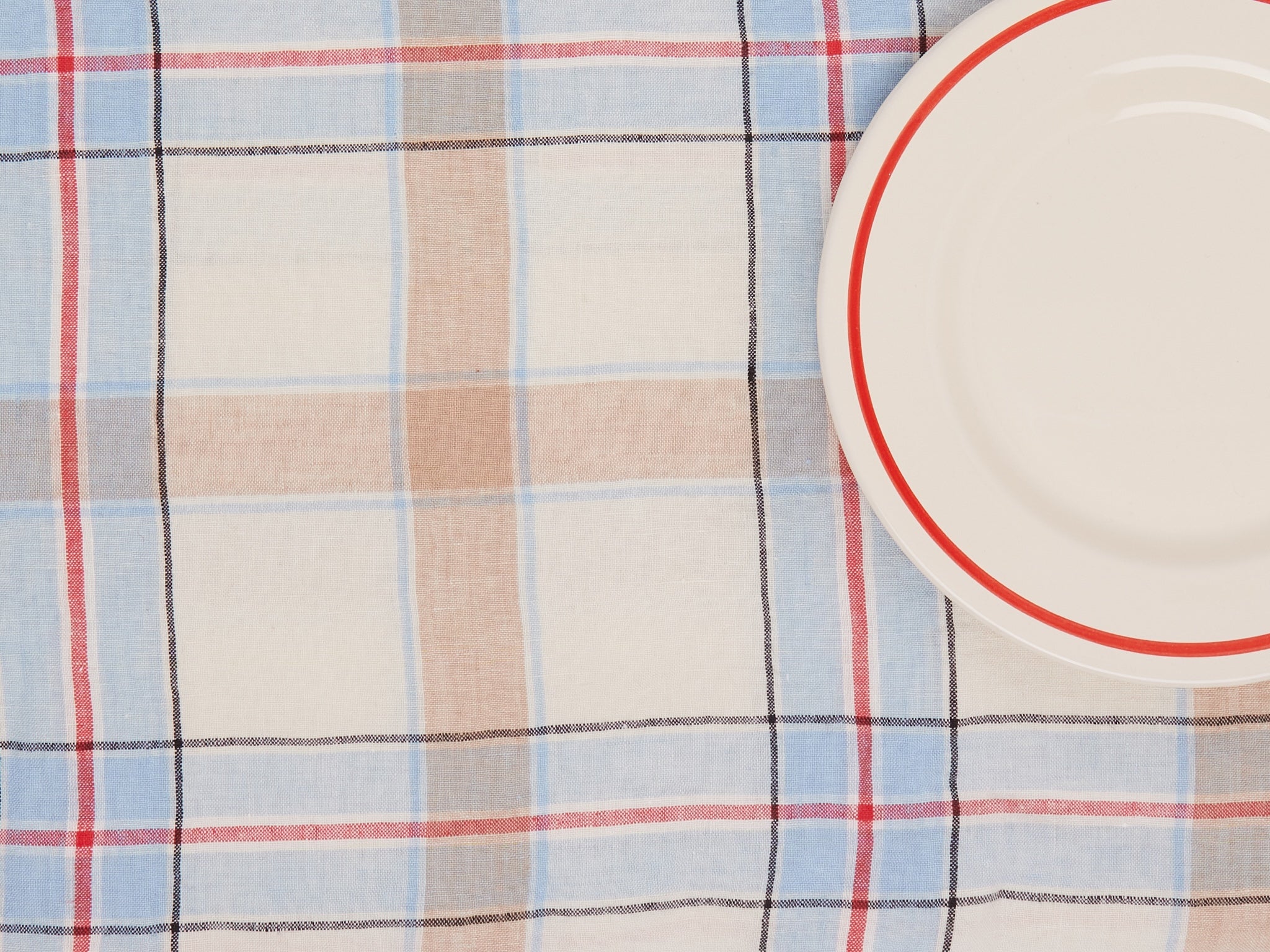 Linge-Particulier-French-Linen-Tablecloth-Shop-Sommer_8.jpg