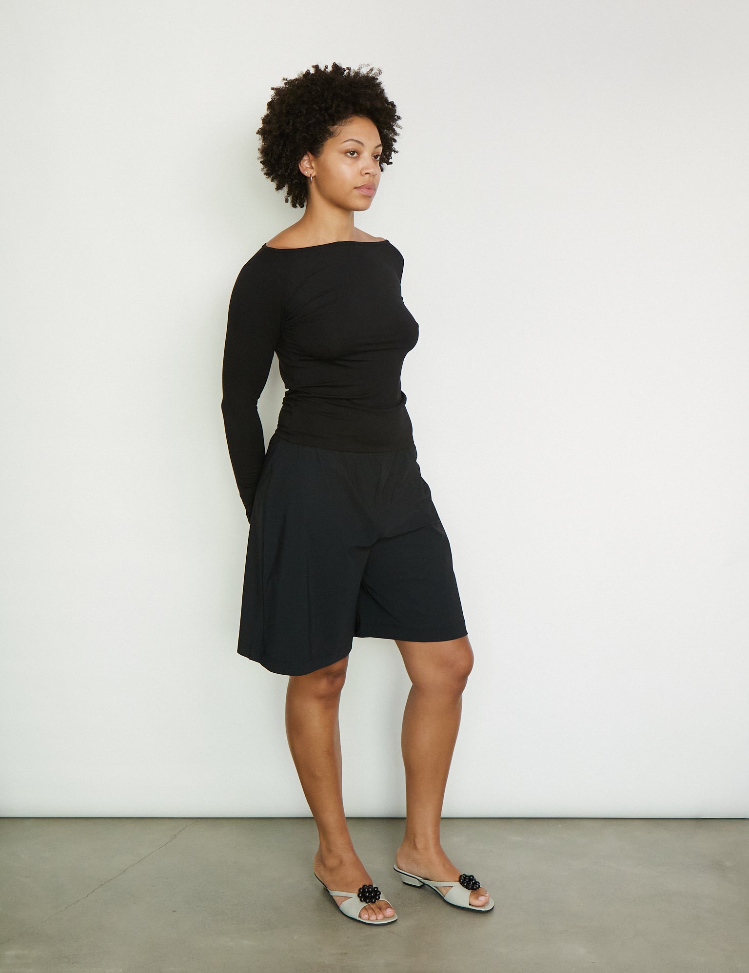 REYEM-Wide-Fit-Shorts-Black-Shop-Sommer-2.jpg