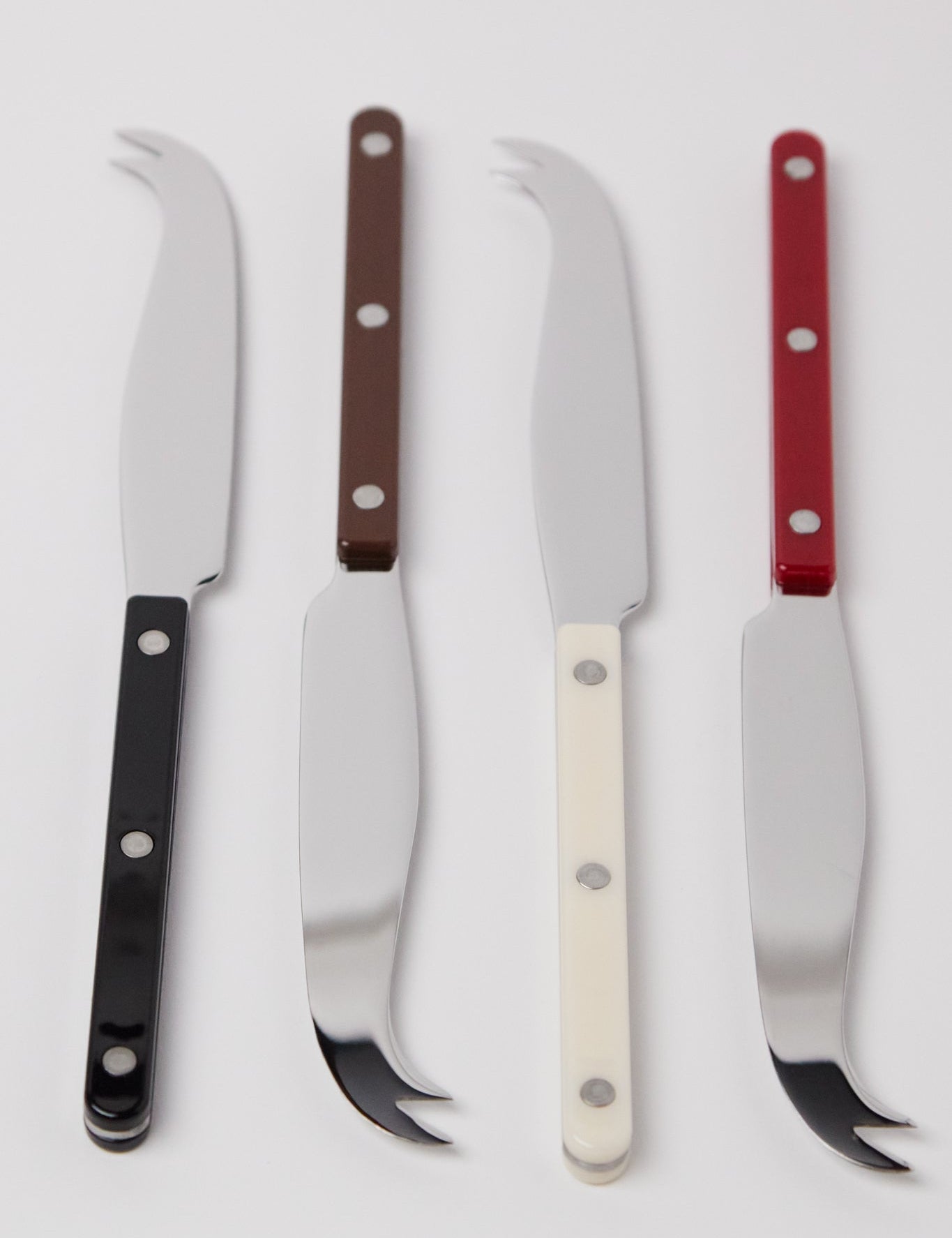 Sabre-Bistrot-Cheese-Knife-Burgundy-Shop-Sommer