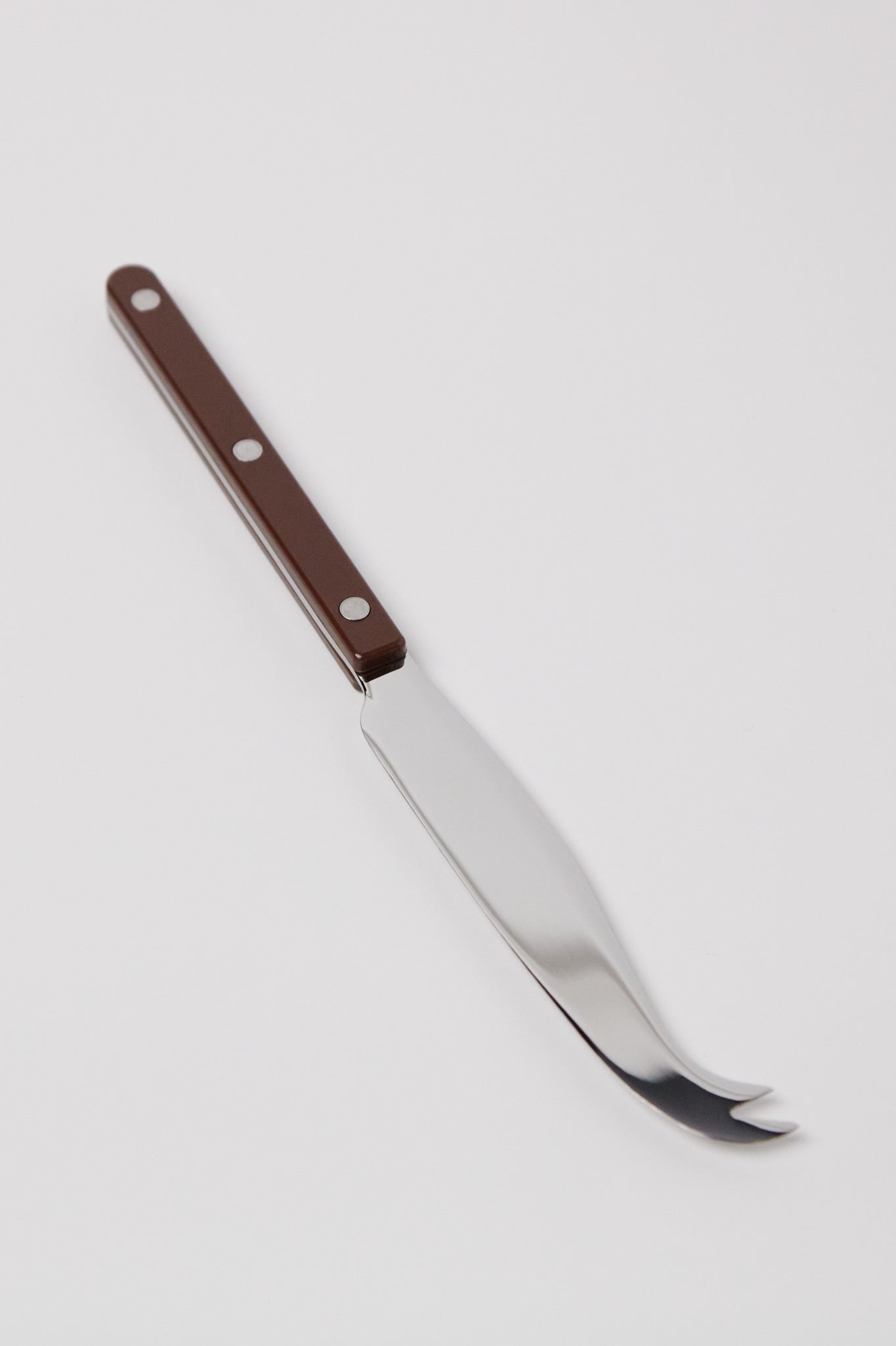 Sabre-Bistrot-Cheese-Knife-Chocolate-Shop-Sommer