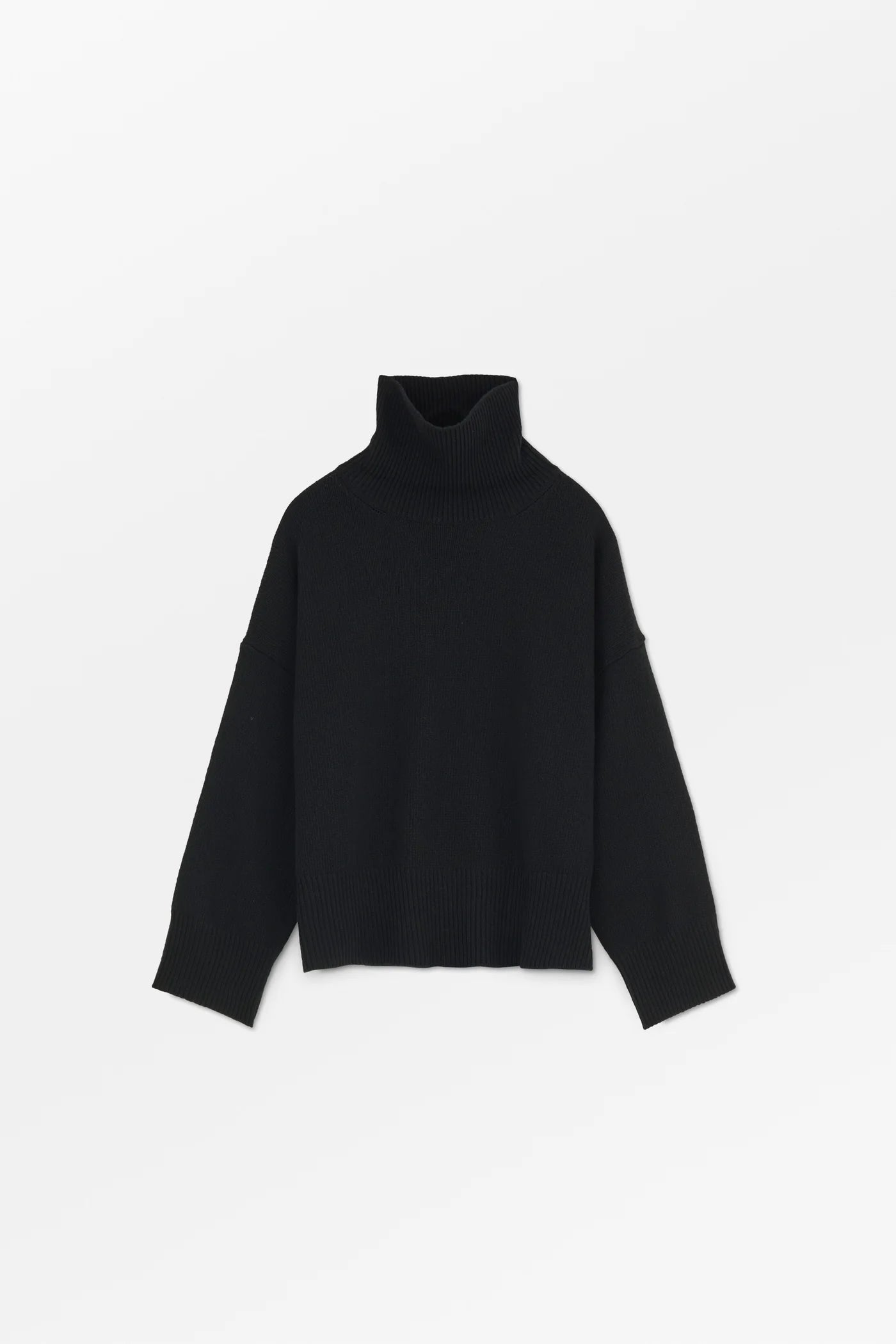 Skall Silene T Neck Black, curated by Shop Sommer in San Francisco.