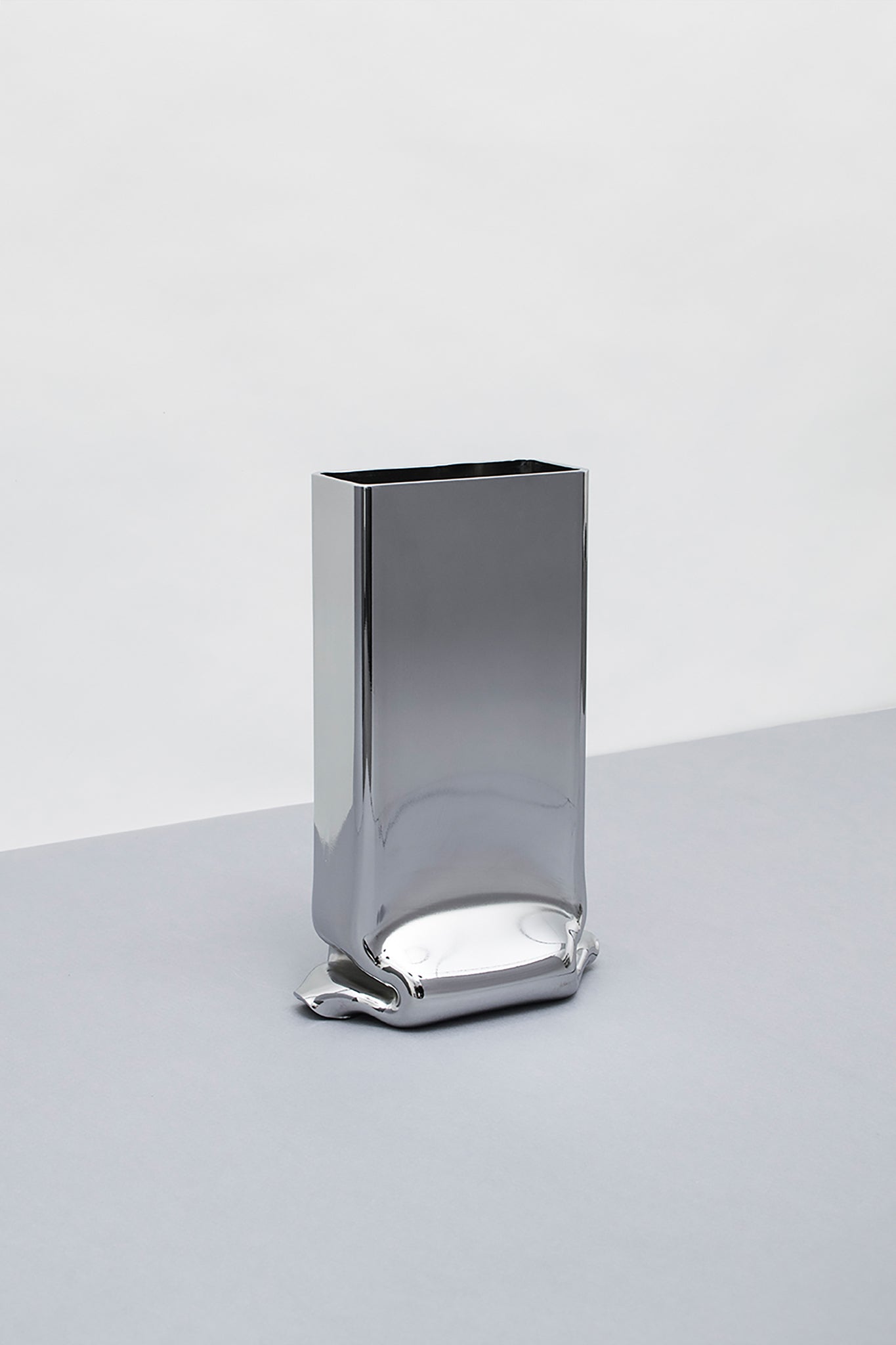 Tim-Teven-Steel-Rectangular-Pressure-Vase