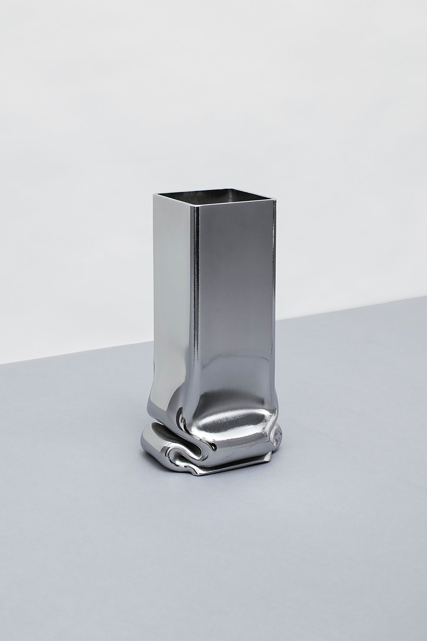 Tim-Teven-Steel-Square-Pressure-Vase