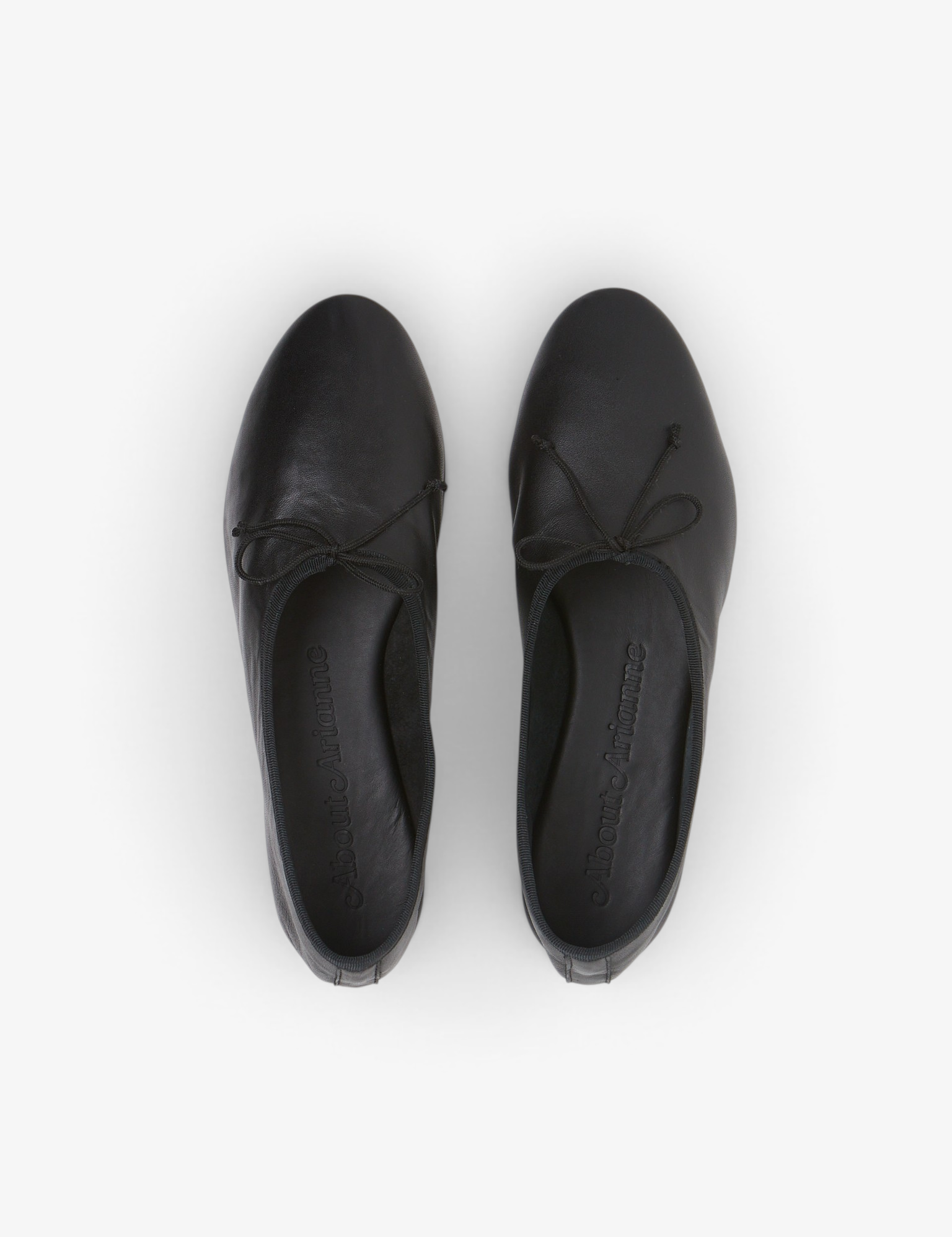 about-arianne-mila-black-glove-ballerina-Flats-Shop-Sommer.png
