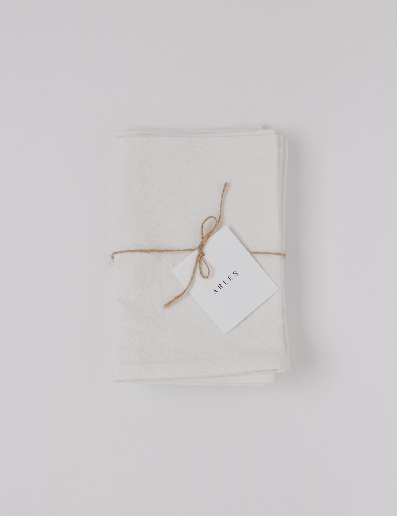 arles-white-table-cloth-napkins-table-linens-shop-sommer4.jpg