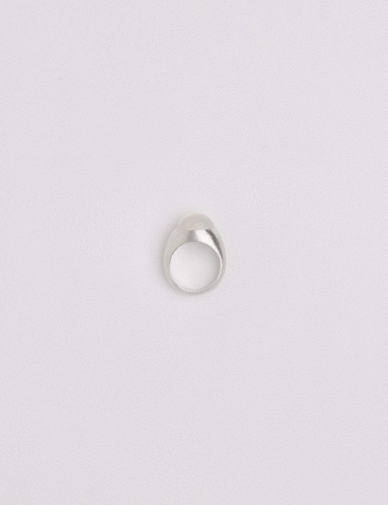 dunton-ellerkamp-Silver-Boulder-Moonstone-Ring-shop-sommer.jpg