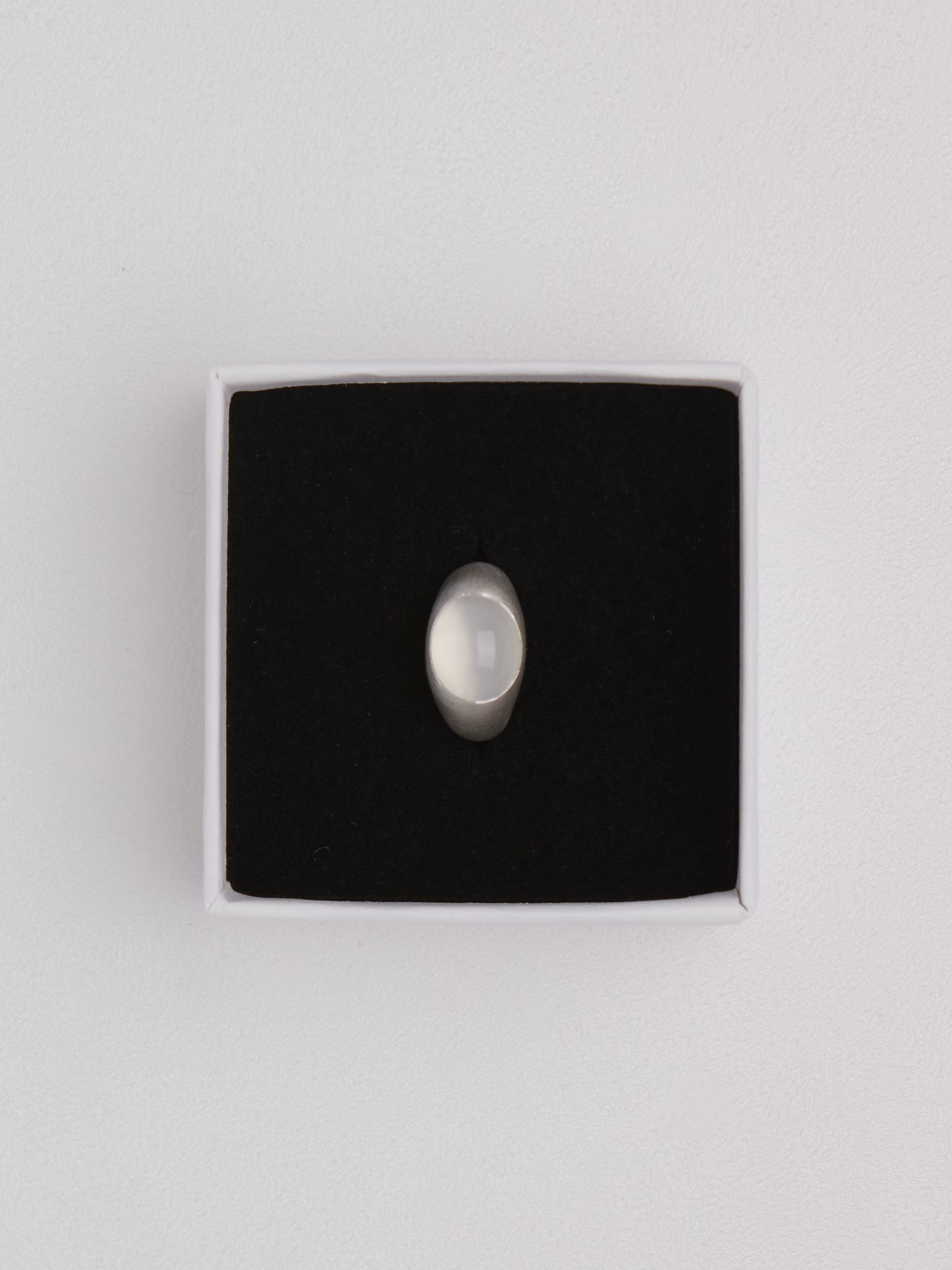 Silver Boulder Moonstone Ring