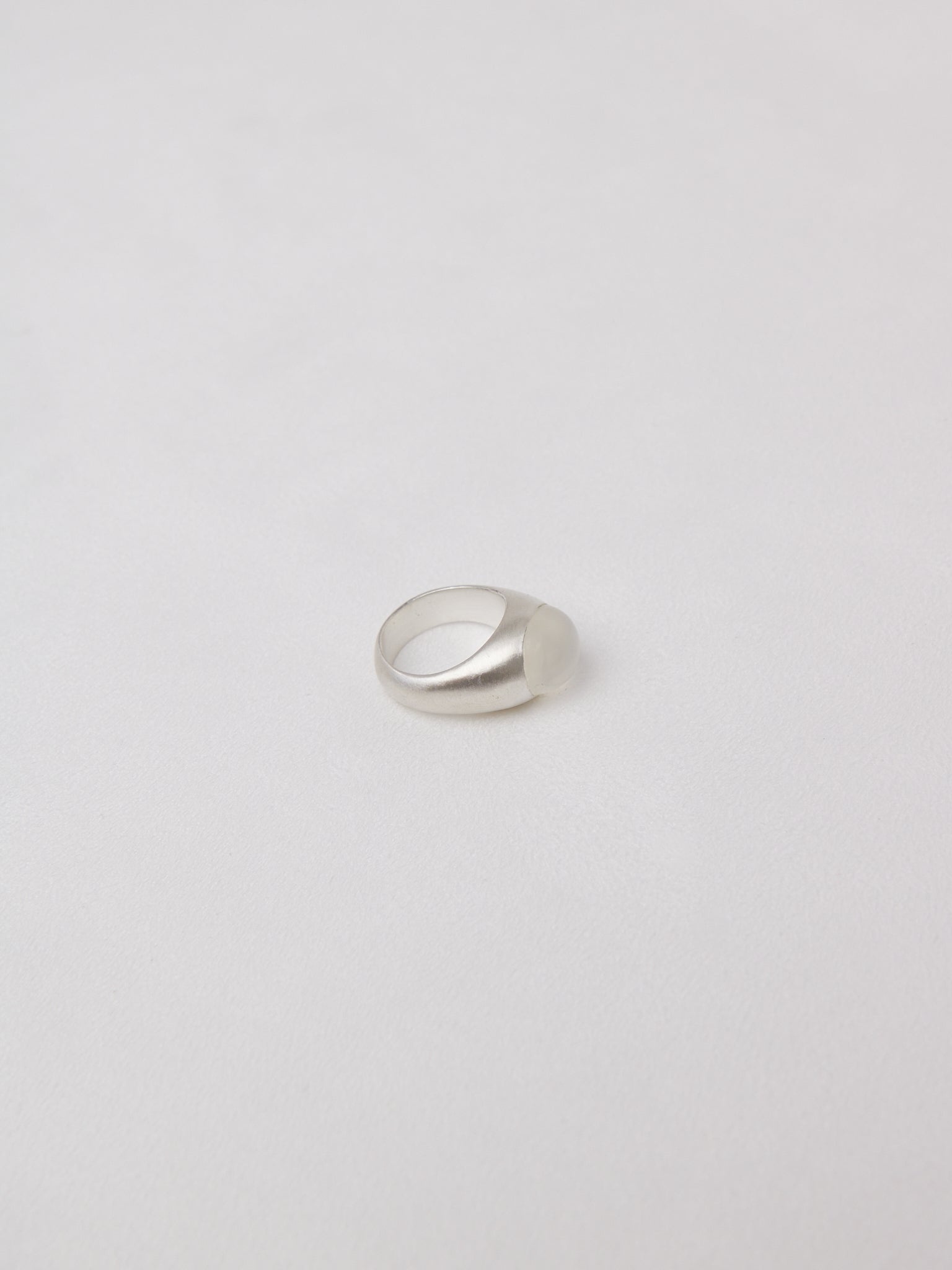 Silver Boulder Moonstone Ring