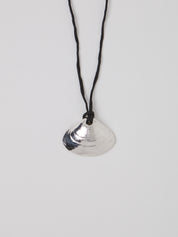 No.1 Venus Listening Pendant