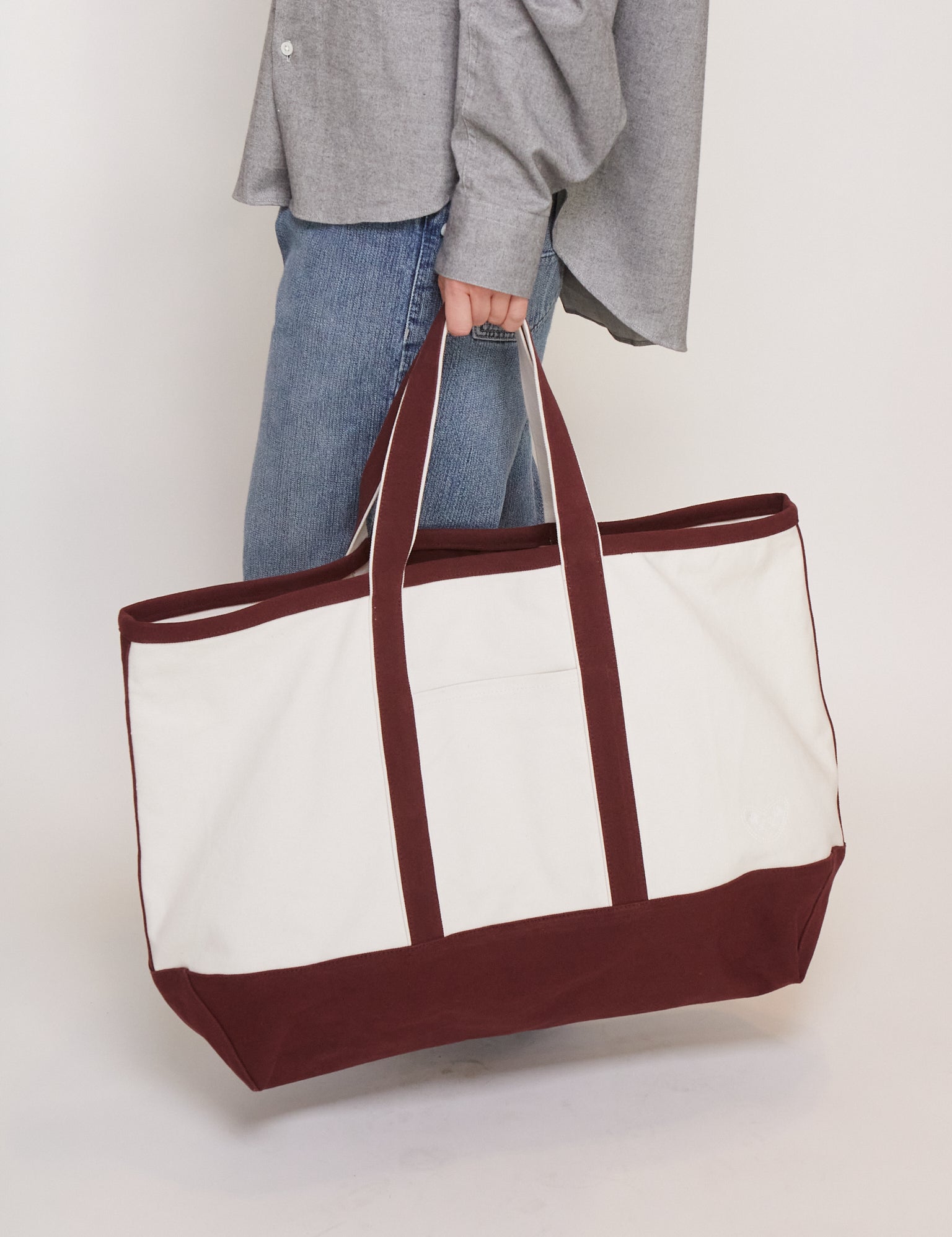 Valiese Large Easy Bag Brun, curated by Shop Sommer in San Francisco.