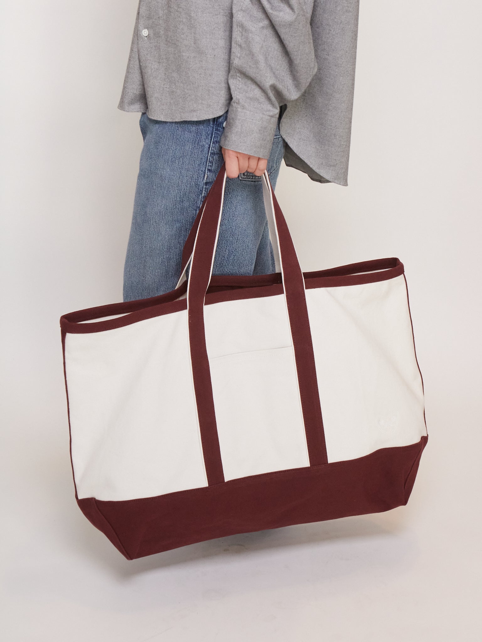 Valiese Large Easy Bag Brun, curated by Shop Sommer in San Francisco.