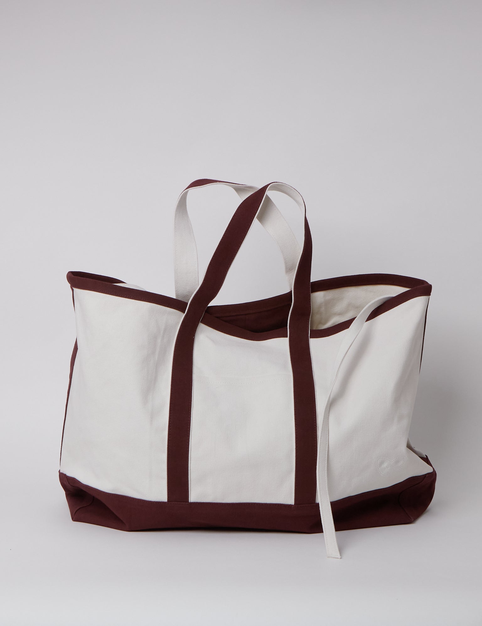 Valiese Large Easy Bag Brun, curated by Shop Sommer in San Francisco.