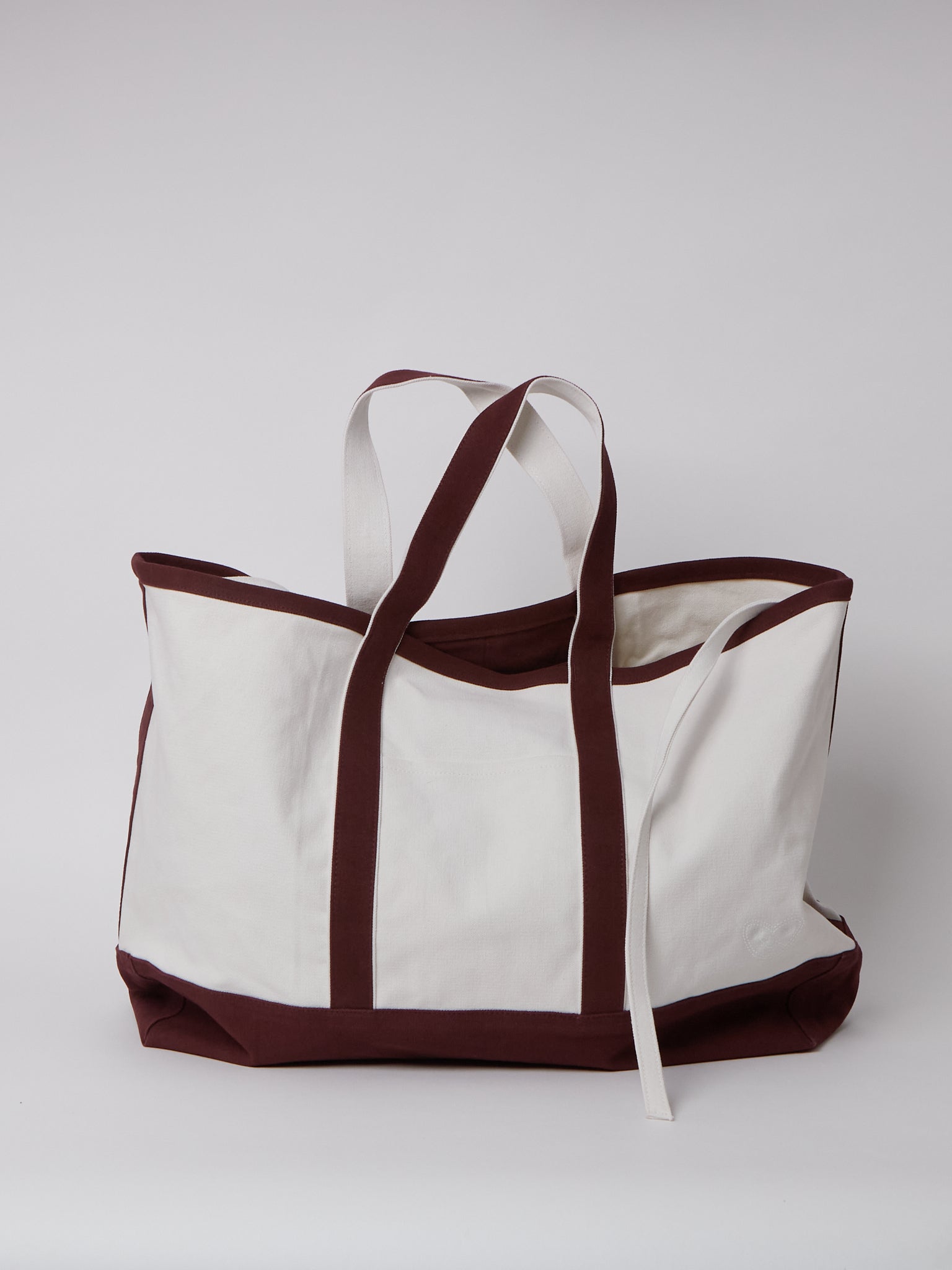 Valiese Large Easy Bag Brun, curated by Shop Sommer in San Francisco.