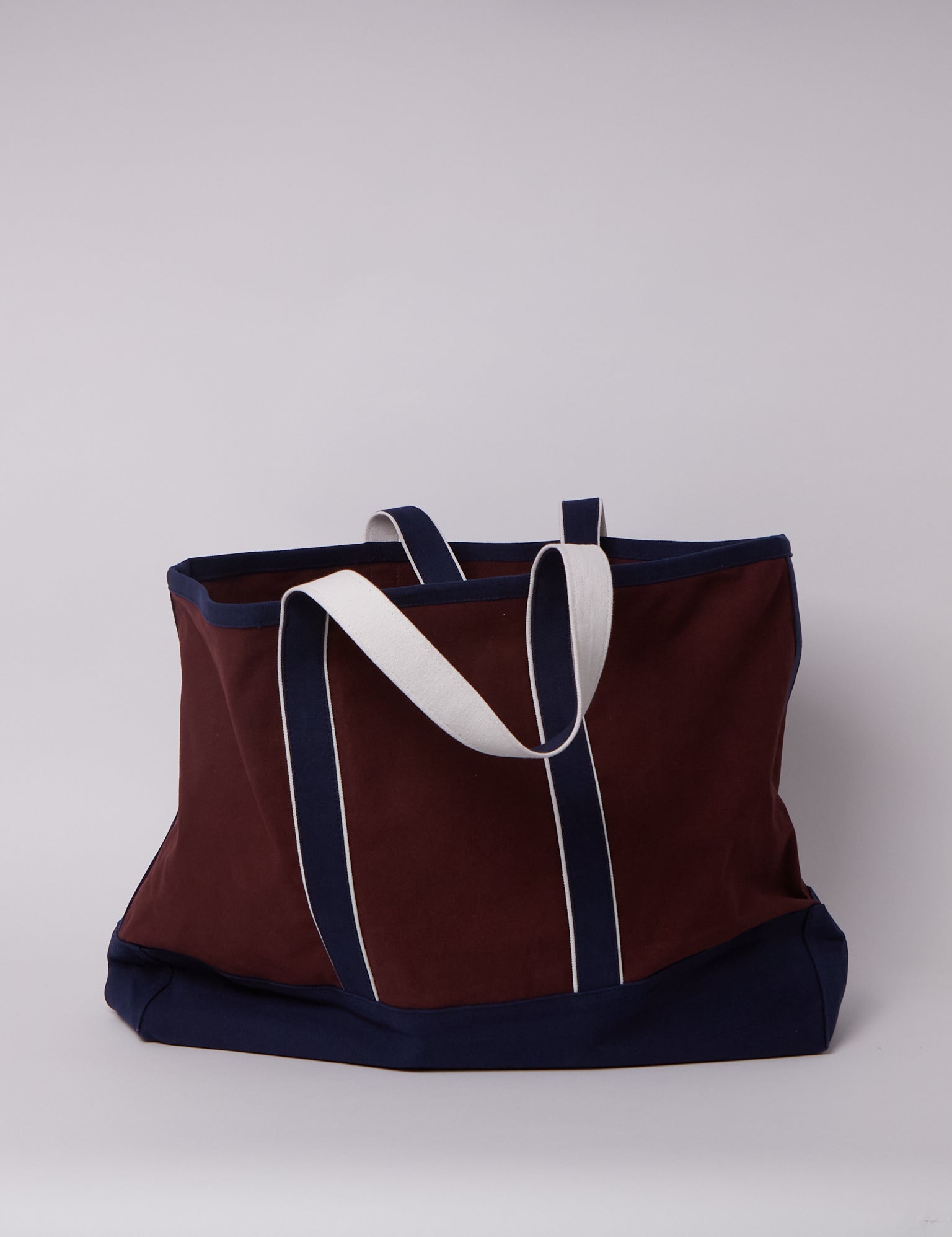 Valiese Large Easy Bag Dryas, curated by Shop Sommer in San Francisco.