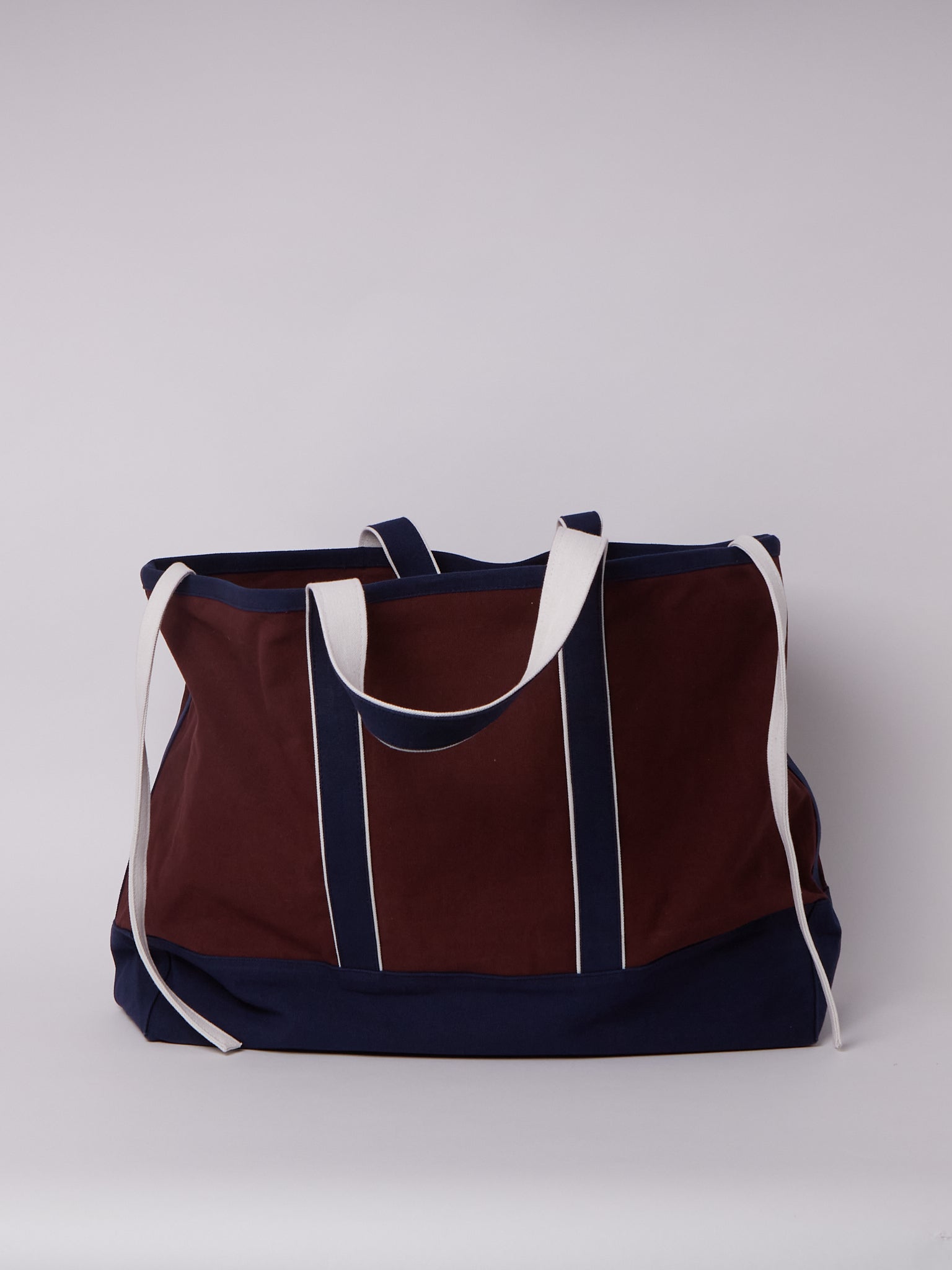 Valiese Large Easy Bag Dryas, curated by Shop Sommer in San Francisco.