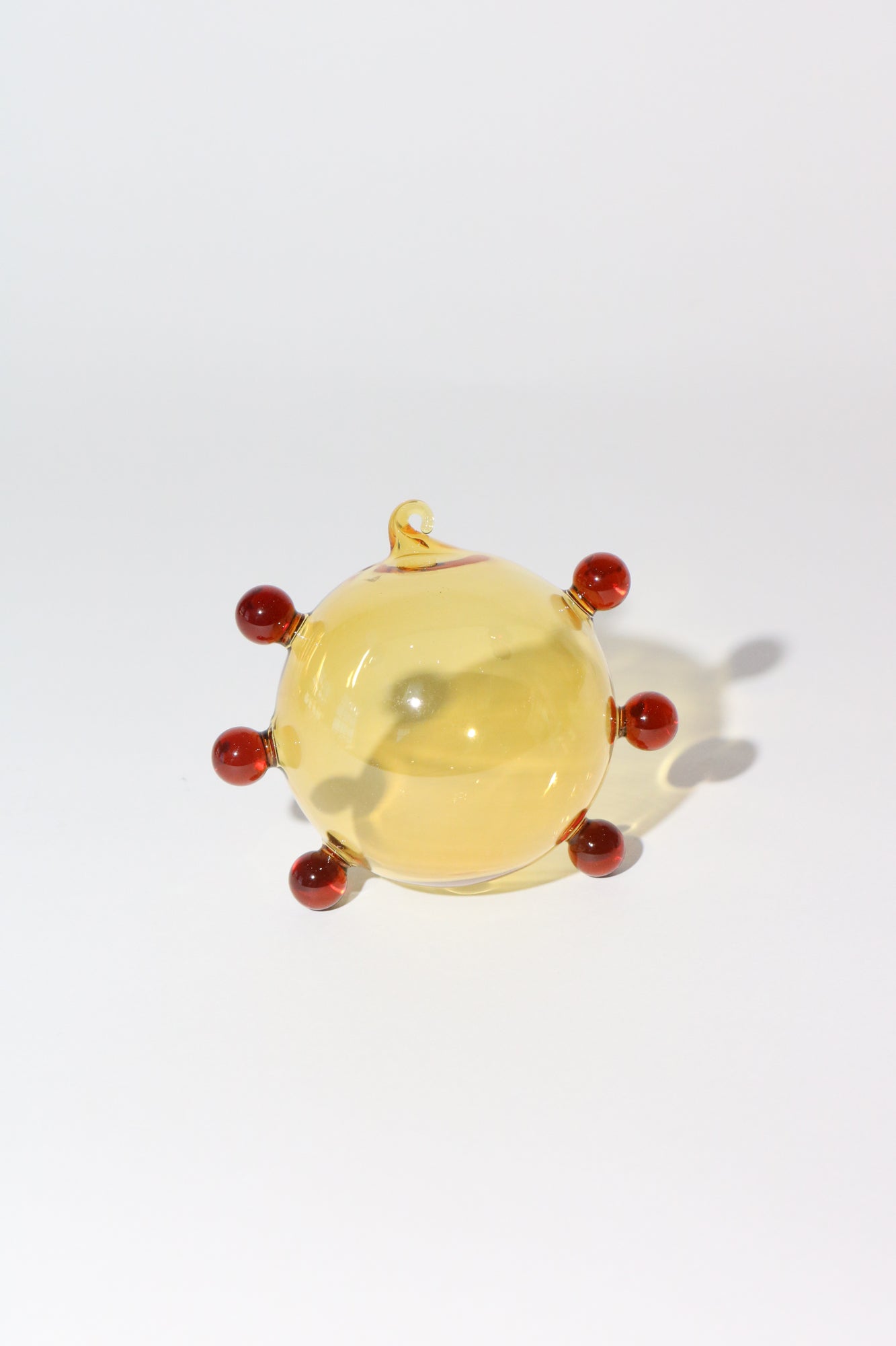 Sophie-Lou-Jacobsen-Glass-Dot-Ornament-Shop-Sommer